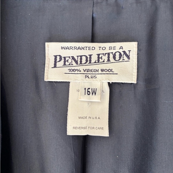 Pendleton USA 100% Virgin Wool Woman Navy Blazer Minimalist Plus Size 16W - Picture 8 of 10
